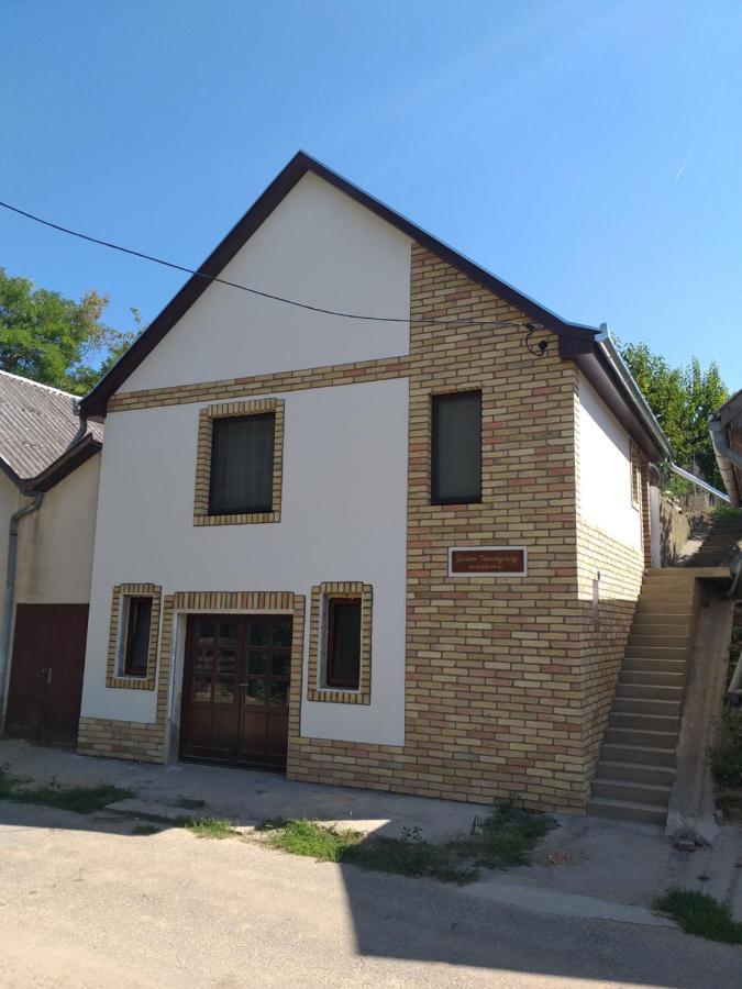 Zalán Vendégház Csaszartoltes Exterior foto